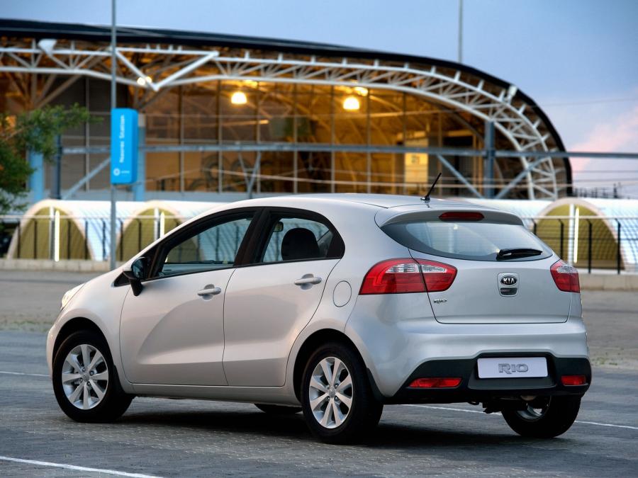  Kia Rio 5-Door 2011 года  (ZA) (фото 16 из 24)